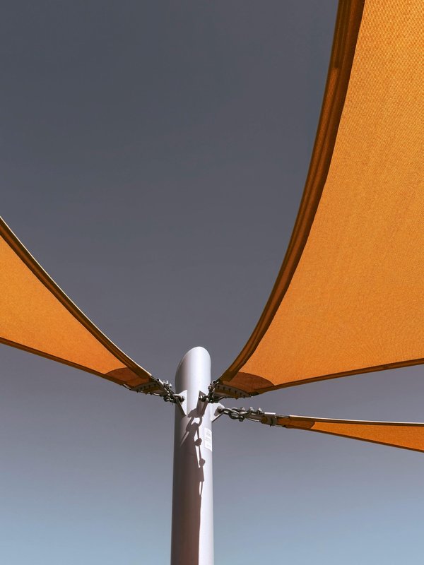 Les voiles d'ombrage triangulaires : élégance et protection
